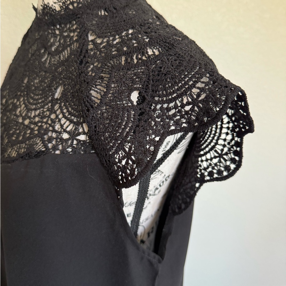 Elegant Black Lace Women's Top - Picture 6 of 9